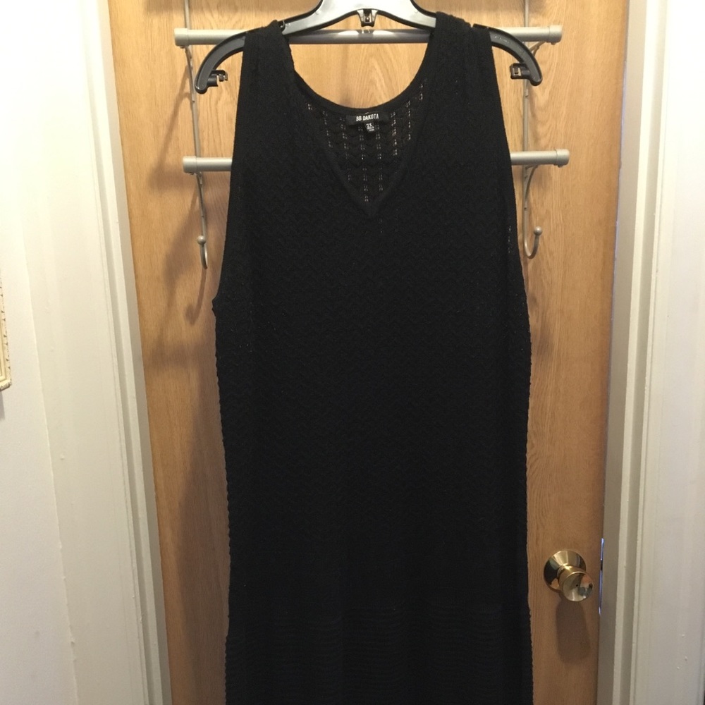 BB Dakota 2x Black sleeveless sweater dress